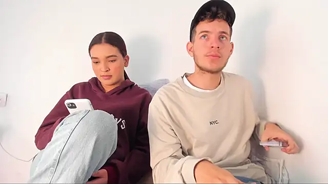 lara and danny online show from November 6, 3:02 pm