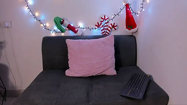 lara and danny online show from November 14, 1:15 am