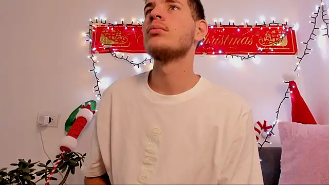 lara and danny online show from November 14, 1:21 pm