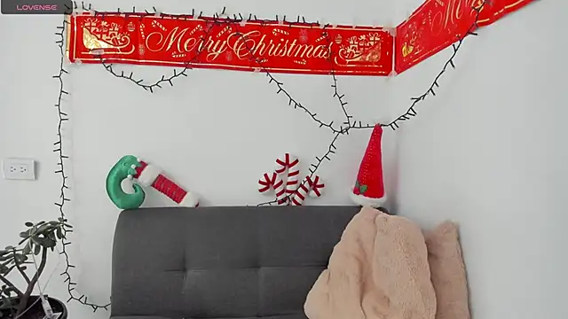 lara and danny online show from November 27, 12:51 pm