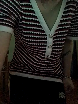 Snapshot of themchichnhau123 chatting on December 16, 3:44 am themchichnhau123 online show from December 16, 3:44 am