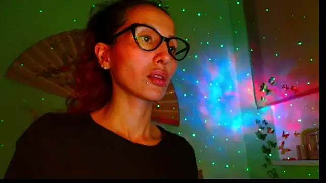 Snapshot of KiotoShine chatting on September 15, 7:47 pm KiotoShine online show from September 15, 7:47 pm