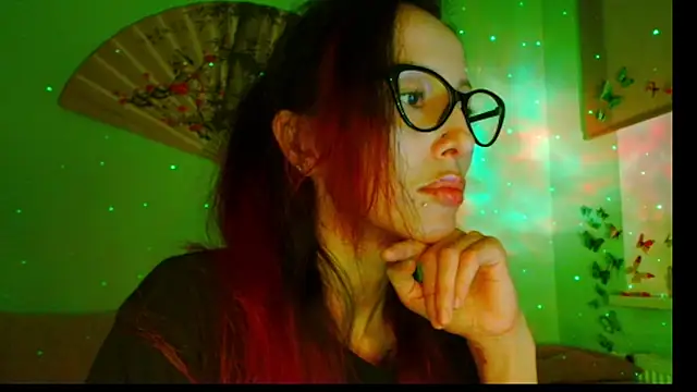 Snapshot of KiotoShine chatting on September 17, 6:09 pm KiotoShine online show from September 17, 6:09 pm