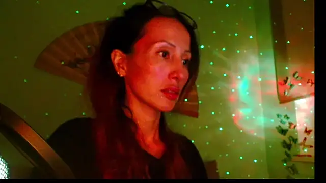 Snapshot of KiotoShine chatting on September 19, 6:52 pm KiotoShine online show from September 19, 6:52 pm