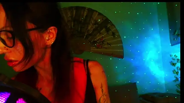 Snapshot of KiotoShine chatting on October 7, 9:12 pm KiotoShine online show from October 7, 9:12 pm