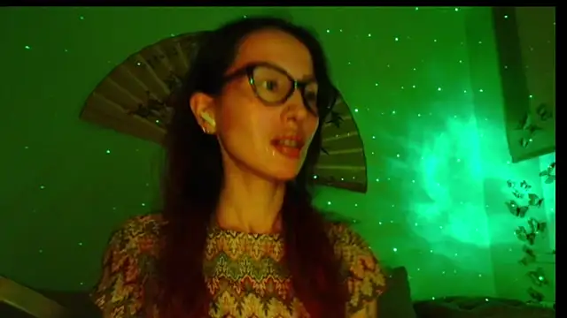 Snapshot of KiotoShine chatting on October 12, 5:12 pm KiotoShine online show from October 12, 5:12 pm