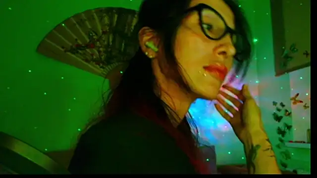 Snapshot of KiotoShine chatting on October 26, 7:53 pm KiotoShine online show from October 26, 7:53 pm