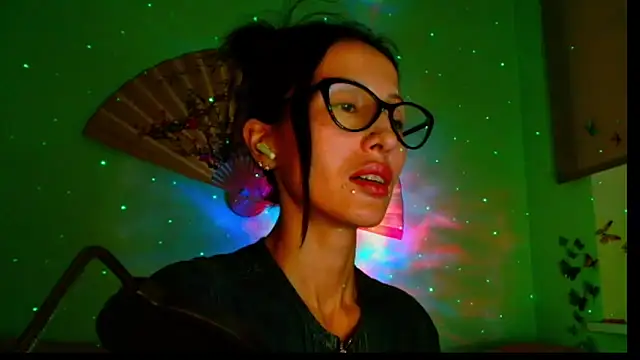 Snapshot of KiotoShine chatting on November 2, 7:38 pm KiotoShine online show from November 2, 7:38 pm