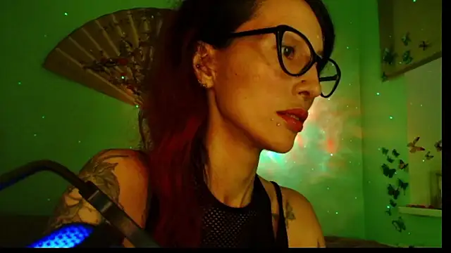 Snapshot of KiotoShine chatting on November 7, 7:03 pm KiotoShine online show from November 7, 7:03 pm