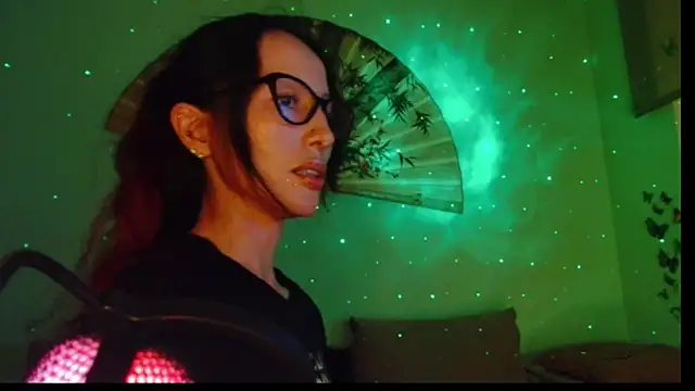 Snapshot of KiotoShine chatting on November 11, 7:03 pm KiotoShine online show from November 11, 7:03 pm