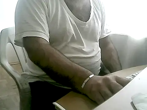 Snapshot of gerek27 chatting on November 29, 9:01 am gerek27 online show from November 29, 9:01 am