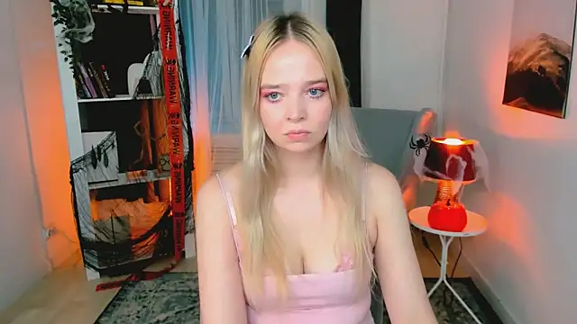 BellaMontgomery online show from October 28, 10:56 pm