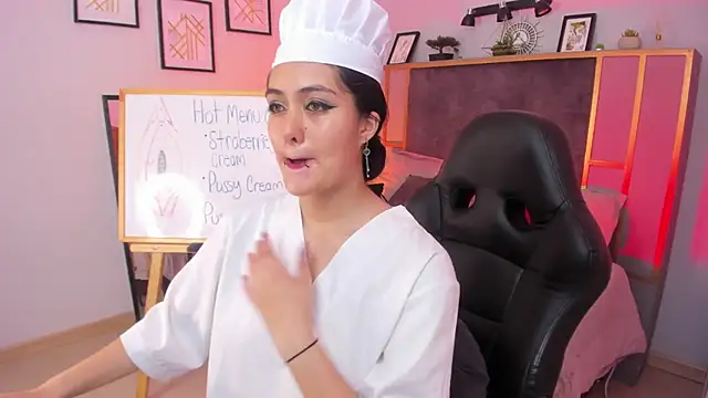 Snapshot of Azurra_amatto2 chatting on October 20, 8:53 pm Azurra amatto2 online show from October 20, 8:53 pm