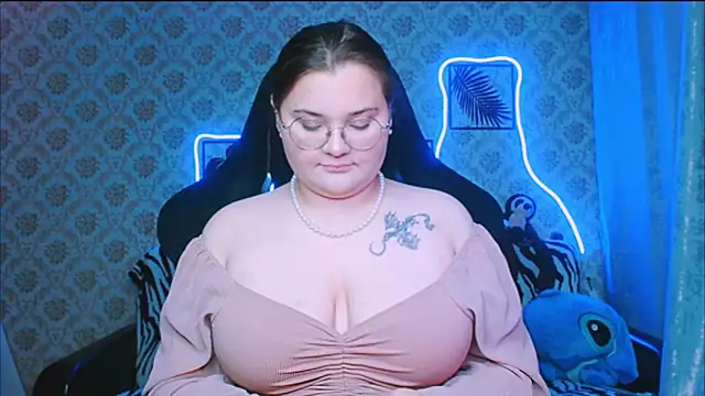 Snapshot of InLoveWithLife26 chatting on September 24, 7:50 pm InLoveWithLife26 online show from September 24, 7:50 pm