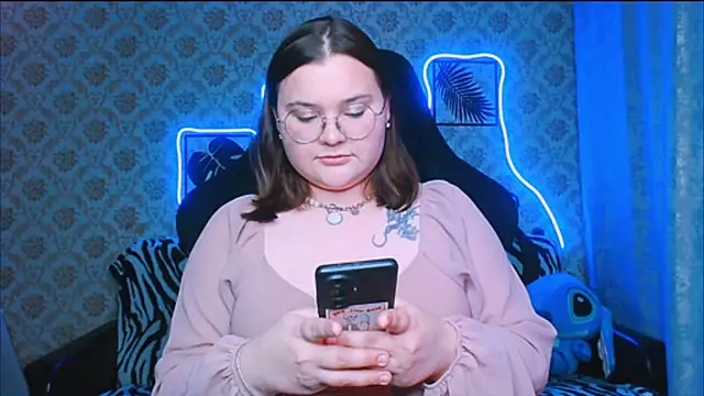 Snapshot of InLoveWithLife26 chatting on September 29, 7:40 pm InLoveWithLife26 online show from September 29, 7:40 pm