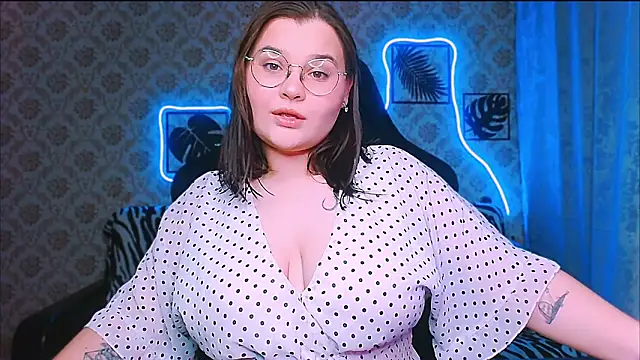 Snapshot of InLoveWithLife26 chatting on November 5, 8:20 pm InLoveWithLife26 online show from November 5, 8:20 pm