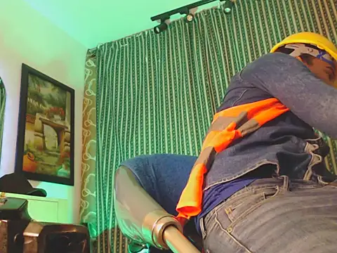 Snapshot of ElCaballeroNegro24 chatting on October 1, 6:19 am ElCaballeroNegro24 online show from October 1, 6:19 am