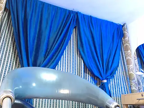 Snapshot of ElCaballeroNegro24 chatting on November 7, 1:27 am ElCaballeroNegro24 online show from November 7, 1:27 am