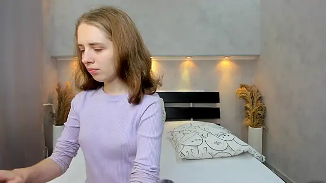 Camilla Kelly online show from October 2, 1:01 am