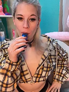 TheRealJessyLey online show from November 13, 7:40 am