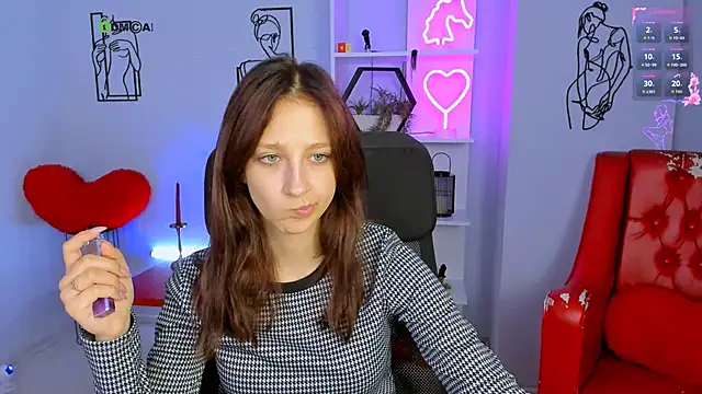 Snapshot of lau_ra_queen chatting on September 10, 9:31 am lau ra queen online show from September 10, 9:31 am