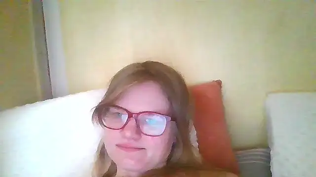 Moonolighta online show from September 15, 10:48 am