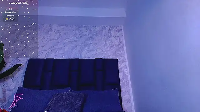 mishell- online show from November 19, 7:25 pm