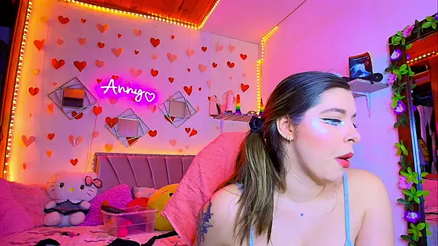 Snapshot of Anny_Hurtado chatting on September 21, 8:05 am Anny Hurtado online show from September 21, 8:05 am