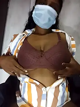 Snapshot of MickMicky chatting on October 23, 3:55 pm MickMicky online show from October 23, 3:55 pm