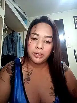 Snapshot of EmmaKantutera chatting on October 22, 5:24 pm EmmaKantutera online show from October 22, 5:24 pm