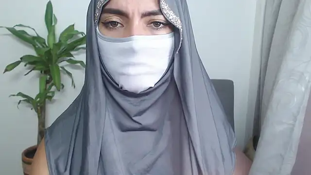 jade nassar online show from November 4, 11:37 pm