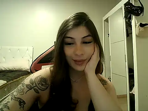 Snapshot of Becca_B chatting on October 1, 7:31 pm Becca B online show from October 1, 7:31 pm