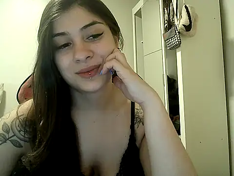 Snapshot of Becca_B chatting on November 21, 8:07 pm Becca B online show from November 21, 8:07 pm