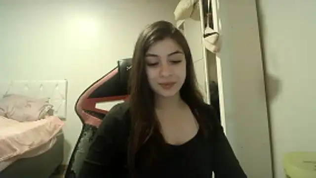 Snapshot of Becca_B chatting on November 26, 11:06 pm Becca B online show from November 26, 11:06 pm