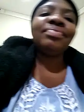 Snapshot of VoluptuousXX5 chatting on November 11, 7:52 am VoluptuousXX5 online show from November 11, 7:52 am