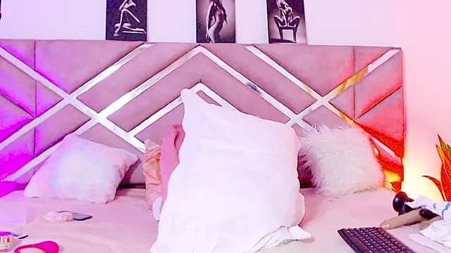 sofia 07 online show from November 7, 8:42 pm