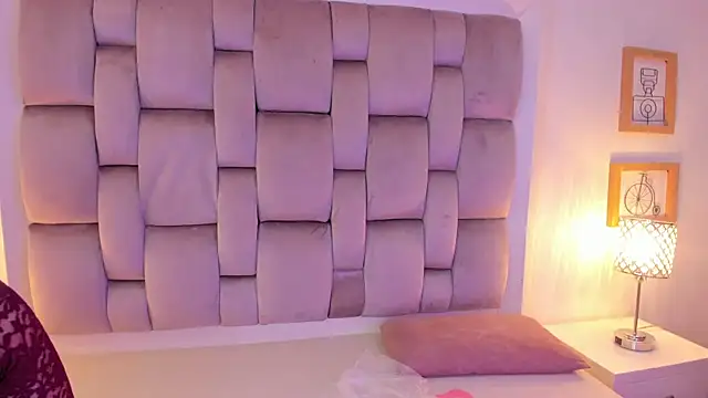 Snapshot of Dannika07 chatting on November 6, 3:29 am Dannika07 online show from November 6, 3:29 am