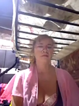 SexyHottMom online show from October 19, 8:09 pm