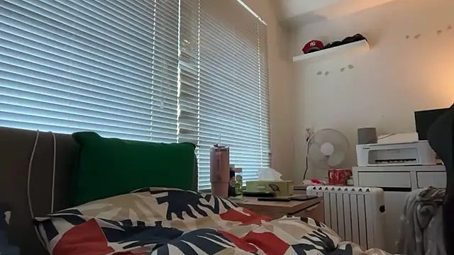 zoetaylorxxx online show from December 3, 1:42 pm