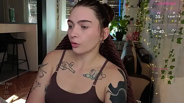 Snapshot of dorfmatratze__ chatting on October 19, 7:20 am dorfmatratze online show from October 19, 7:20 am