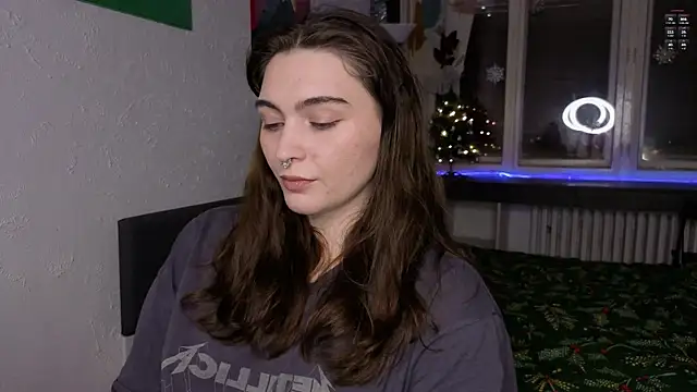 Snapshot of dorfmatratze__ chatting on December 17, 9:26 am dorfmatratze online show from December 17, 9:26 am