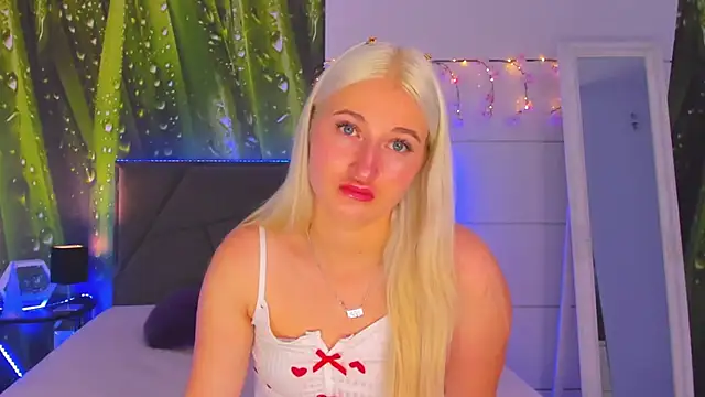 HollyTailors online show from October 11, 5:28 am