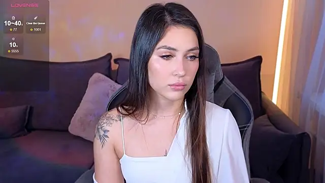 CarolineGuthrie online show from October 2, 1:07 pm