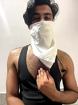 Snapshot of hottestboy03 chatting on September 10, 6:13 am hottestboy03 online show from September 10, 6:13 am