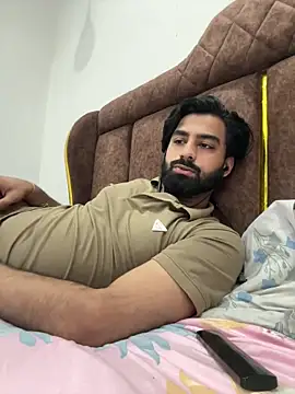 Snapshot of hottestboy03 chatting on October 6, 7:50 am hottestboy03 online show from October 6, 7:50 am