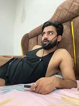 Snapshot of hottestboy03 chatting on October 7, 5:26 am hottestboy03 online show from October 7, 5:26 am