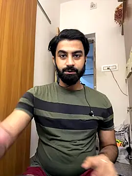 Snapshot of hottestboy03 chatting on October 9, 5:27 am hottestboy03 online show from October 9, 5:27 am