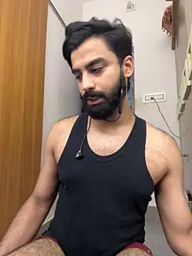 Snapshot of hottestboy03 chatting on October 11, 5:50 am hottestboy03 online show from October 11, 5:50 am