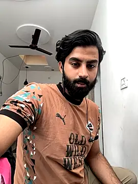 Snapshot of hottestboy03 chatting on October 17, 6:16 am hottestboy03 online show from October 17, 6:16 am