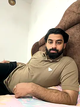 Snapshot of hottestboy03 chatting on November 3, 5:42 am hottestboy03 online show from November 3, 5:42 am